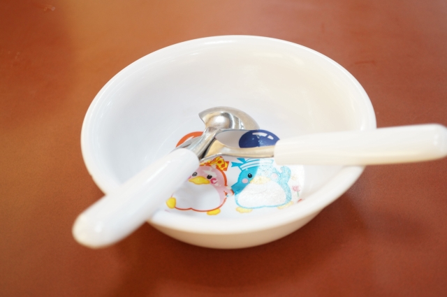 メラミンの食器